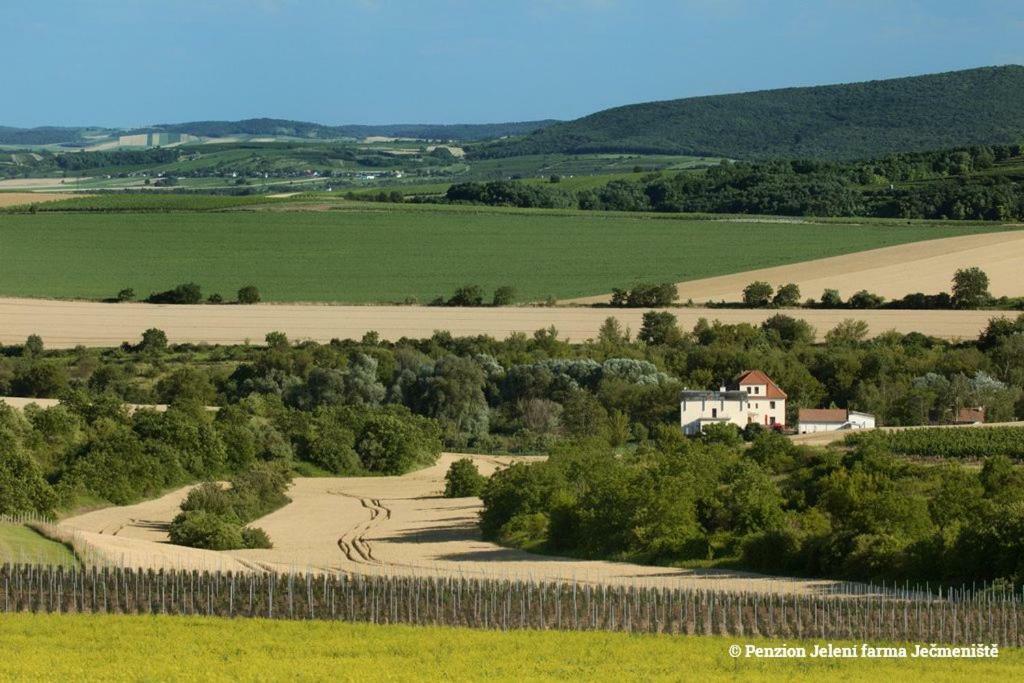 Jeleni Farma Jecmeniste Ξενοδοχείο Vrbovec Εξωτερικό φωτογραφία