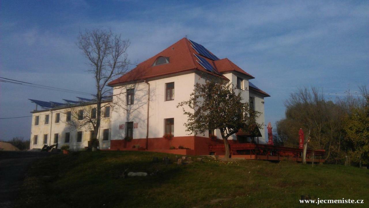 Jeleni Farma Jecmeniste Ξενοδοχείο Vrbovec Εξωτερικό φωτογραφία